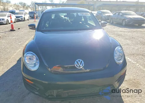 2018 Volkswagen Beetle S z USA, uszkodzony, nr VIN 3VWFD7AT0JM703559